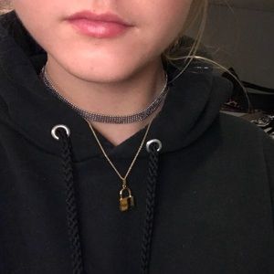 Brandy Melville choker!